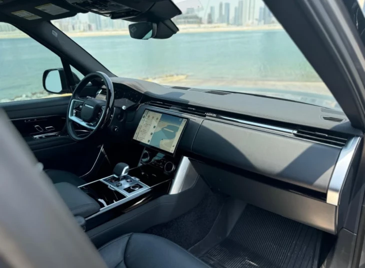 Land Rover Range Rover Vogue RENTAL IN DUBAI - undefined